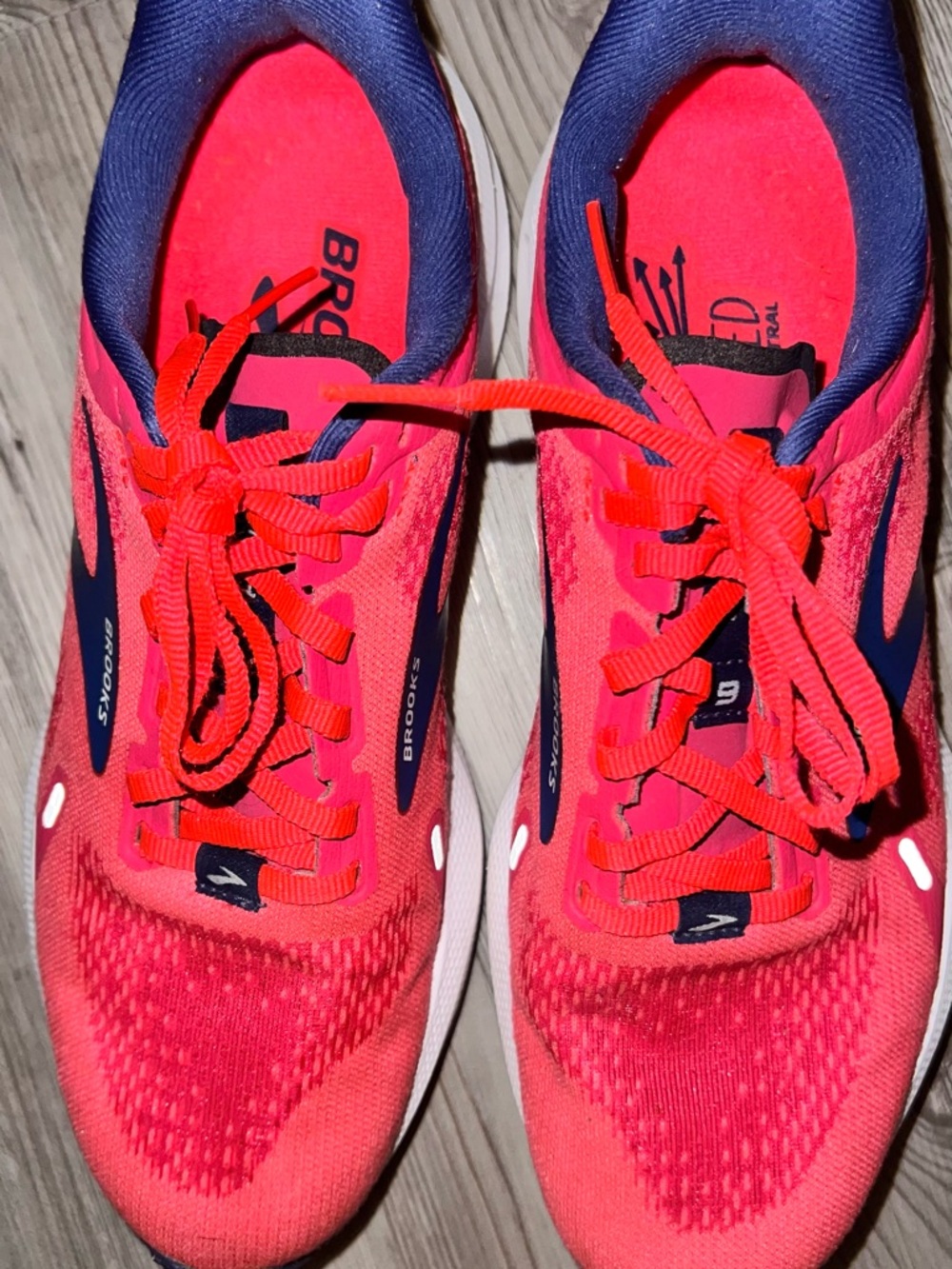 Brooks Launch 9 "Pink/Fuchsia/Cobalt" Women's Running Shoe Sz. 7.5 - Picture 5 of 8